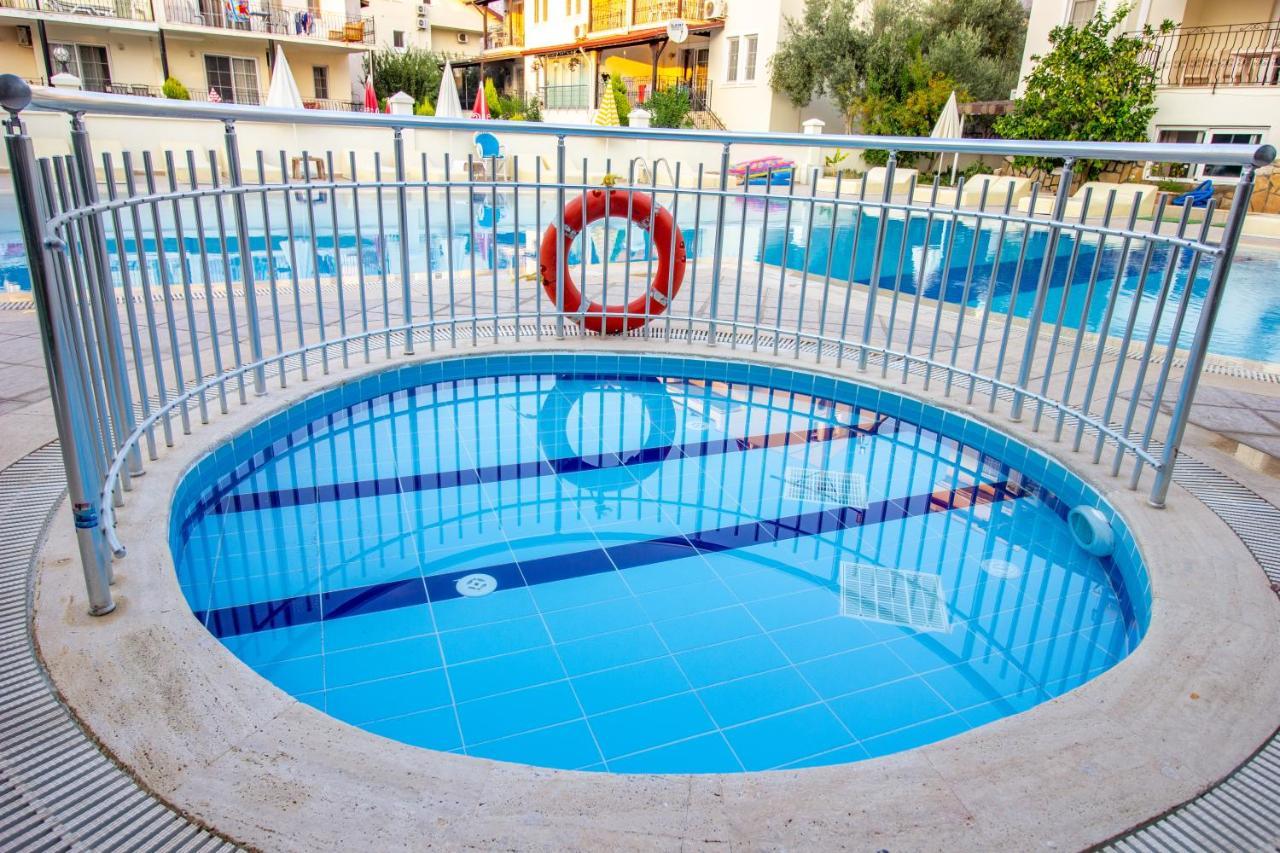 Tayfun Apart Hotel Ölüdeniz Exterior foto